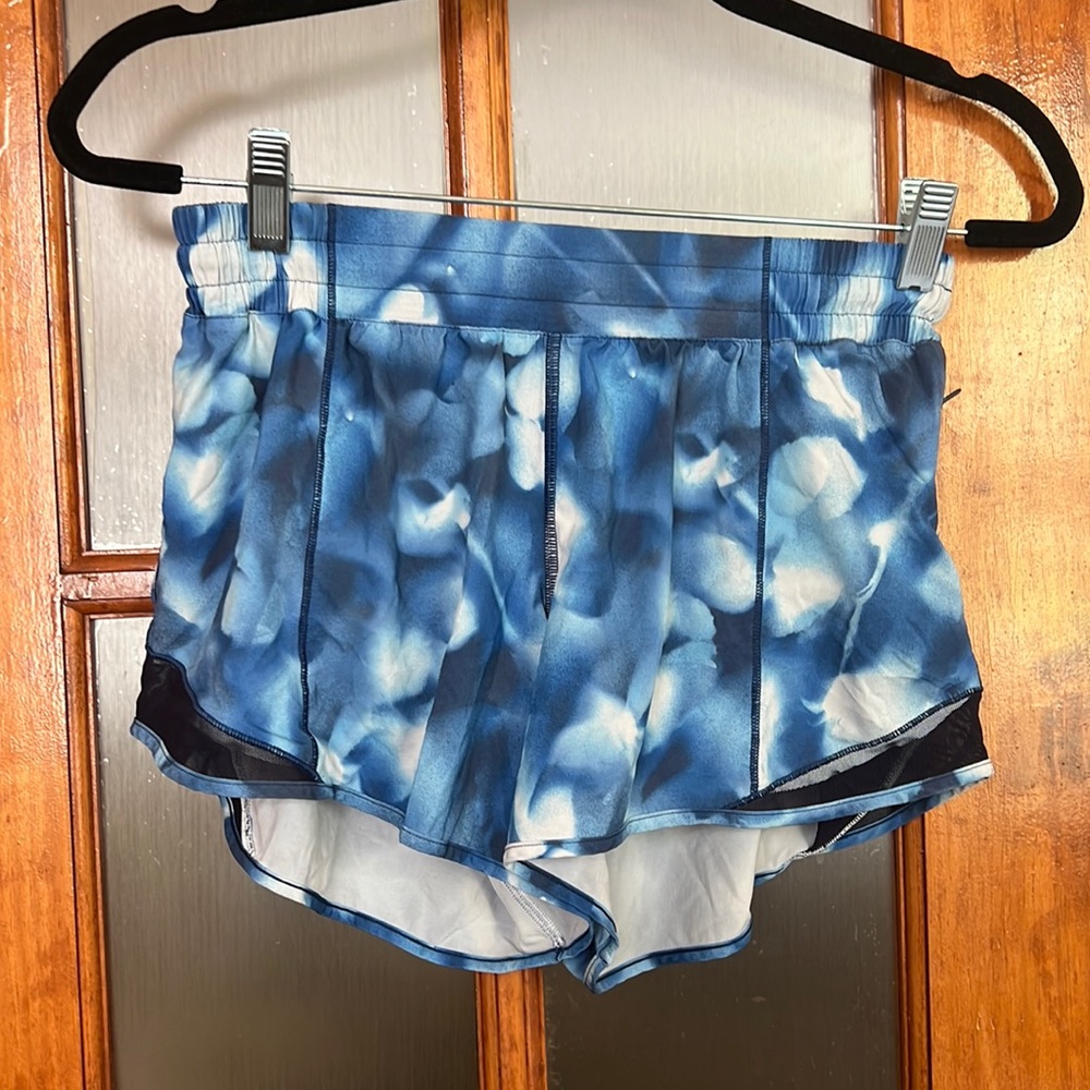 Lululemon abstract blue running short